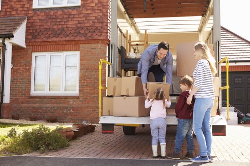Mobile self storage unit delivered to a Hackneymarshes home